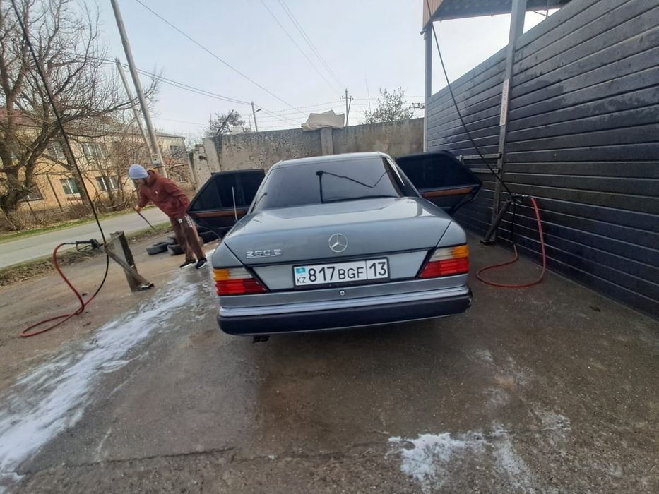 Продам мерс 124 на ходу