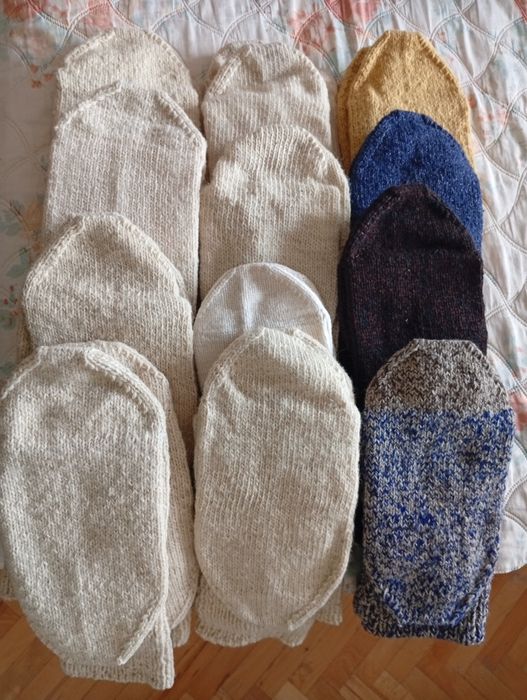 Продавам домашни чорапи и терлици