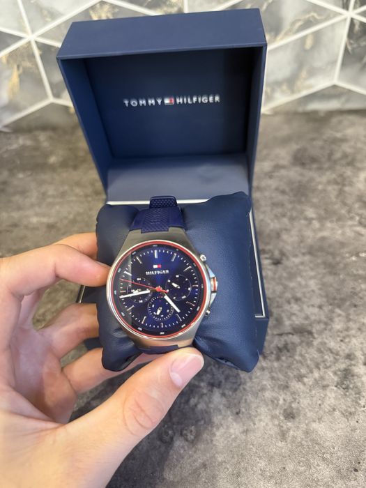 Часы от Tommy Hilfiger (оригиналные) Chronograph