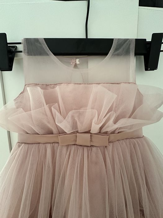 Красива официална рокля 1-2 год. в розово за момиченце