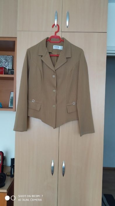 costum dama maro