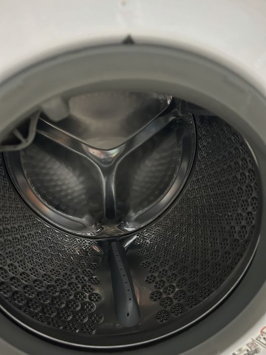 Пералня АЕГ lavamat protex plus работеща