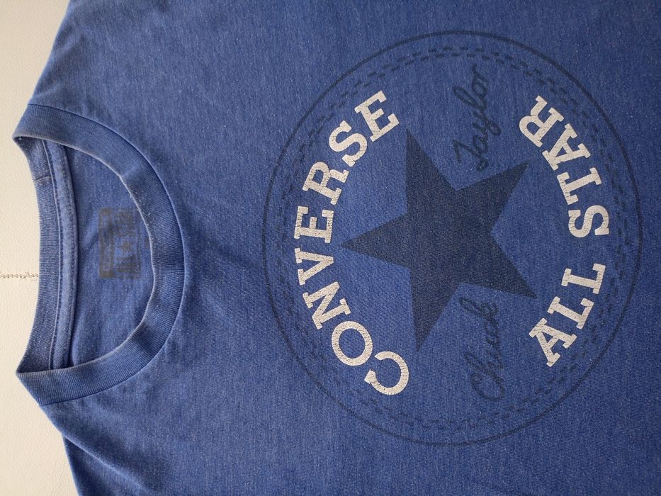 Vand tricou sport Converse,produs de calitate superioara mărimea L.