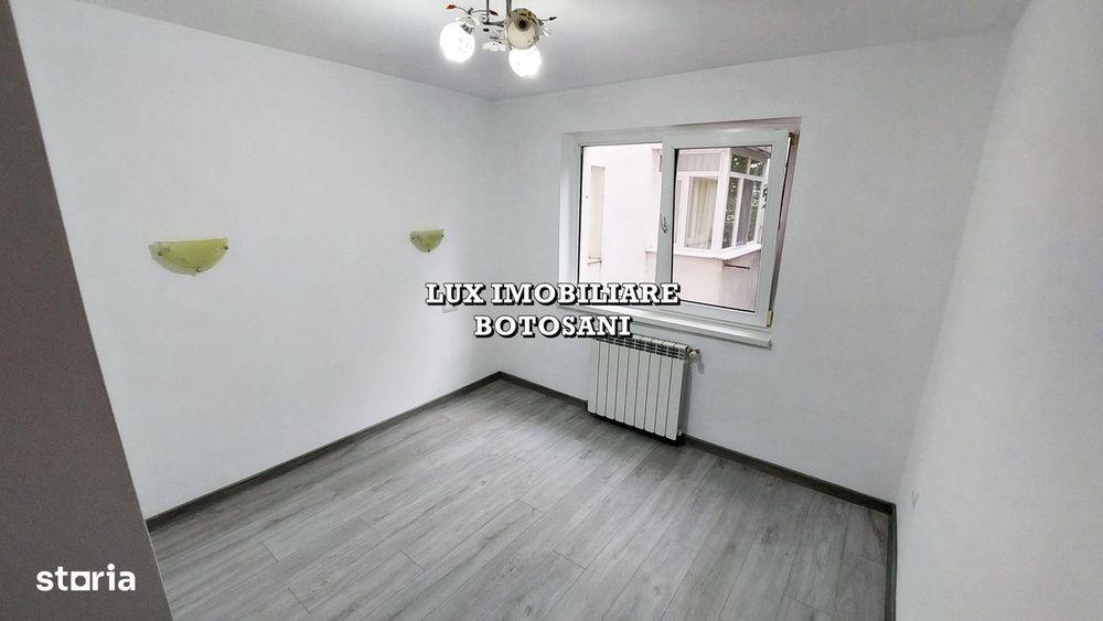 Apartament 3 camere, zona Primaverii, etaj 2
