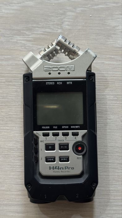 Продам рекордер Zoom H4nPro