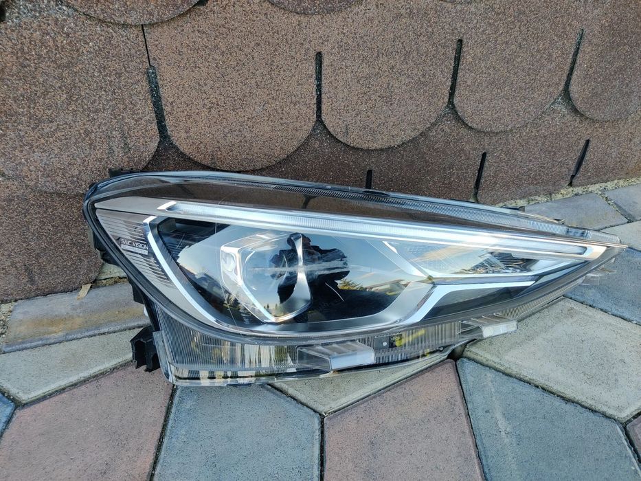 Far dreapta fata xenon si LED  MG ZS 2023-2026 Cod 11500018