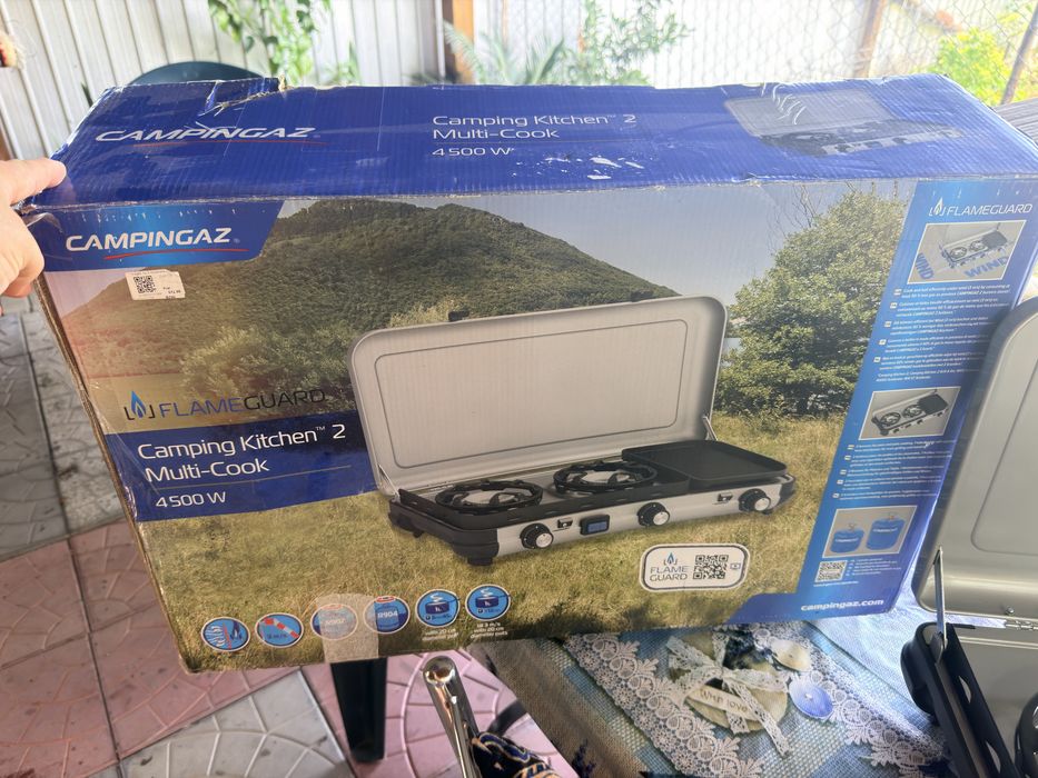 Campingaz Camping Kitchen 2 Multi-Cook, cu o putere de 4500 W.