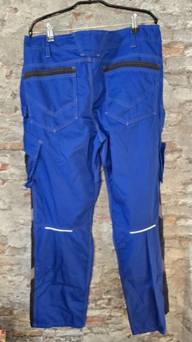 Strauss engelbert, Mascot