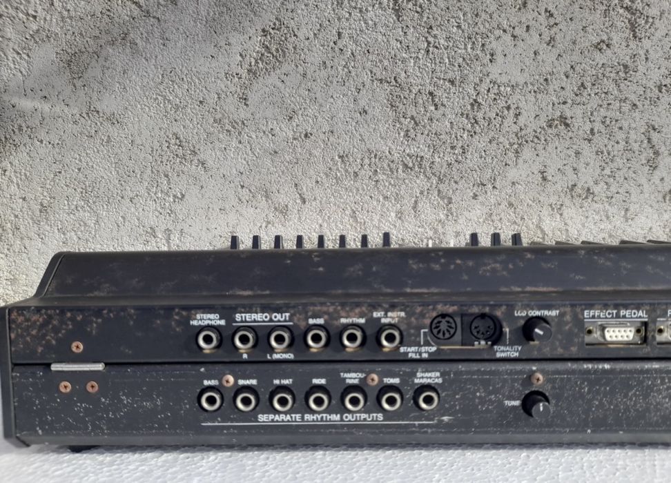 sintetizator  / clapa  Solton TS4K ( DEFECT )