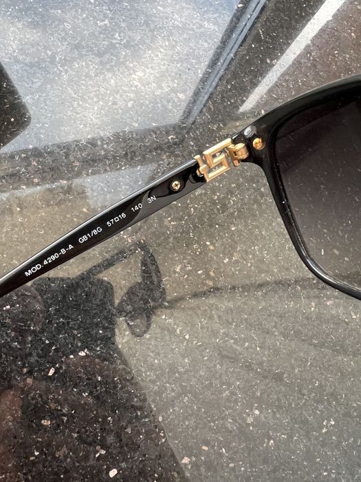 Солнцезащитные очки Versace