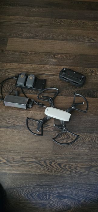 Drona dji go utilizat