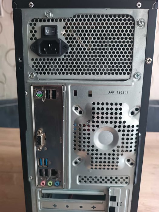 Pentium G2020 2x2.9GHz, 8GB DDR3, 500GB HDD, 500W