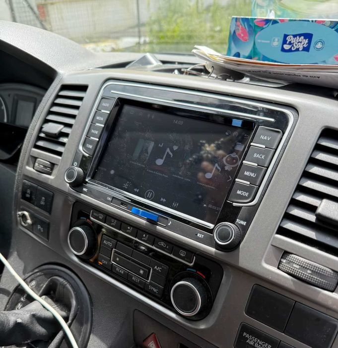 Navigatie 4GB VW Golf Passat B6 B7 CC T5 Polo Tiguan Touran CARPLAY