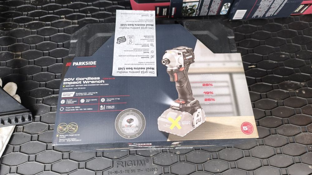 Masina de insurubat cu impact Parkside PDSSAP 20 Li D3