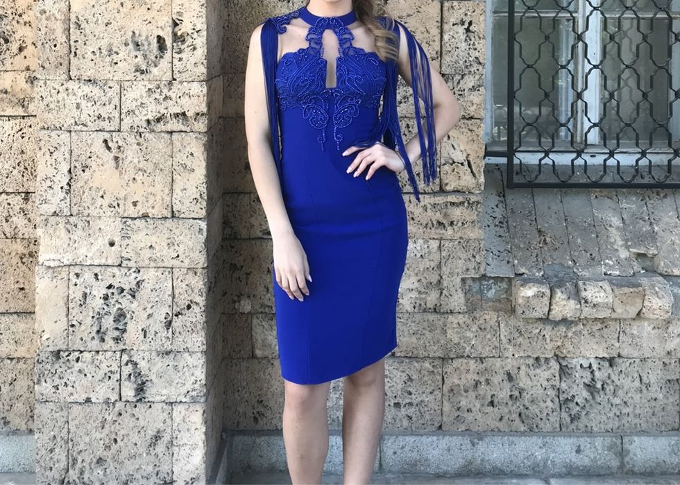 Официална рокля