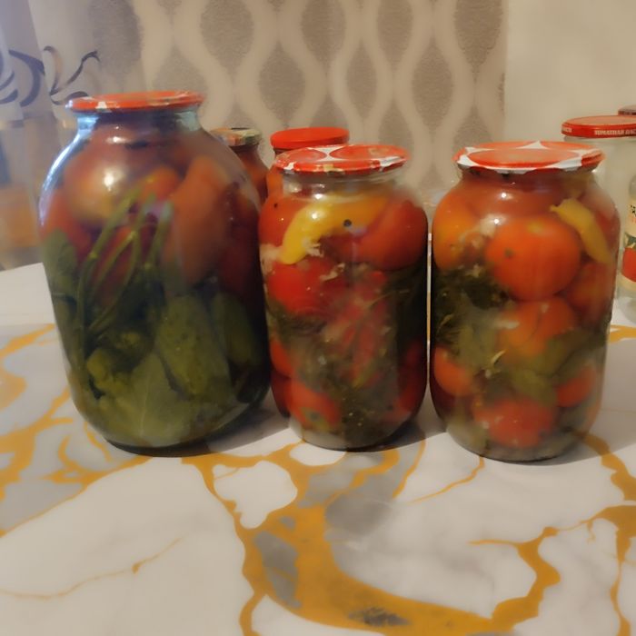 Продам Соленые огурцы .
