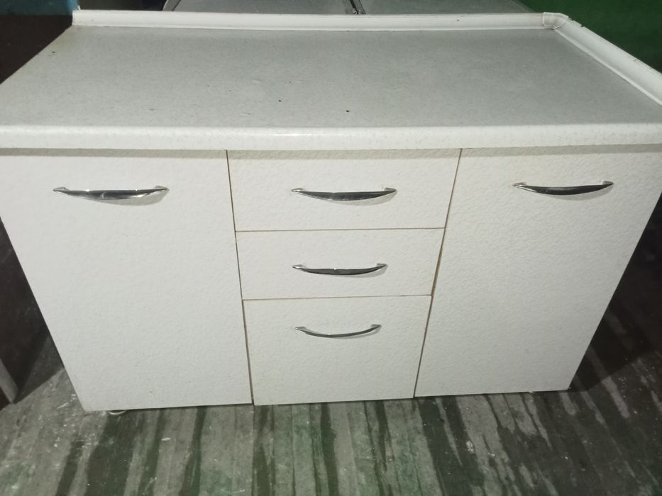 Кухуни гарнитур продается