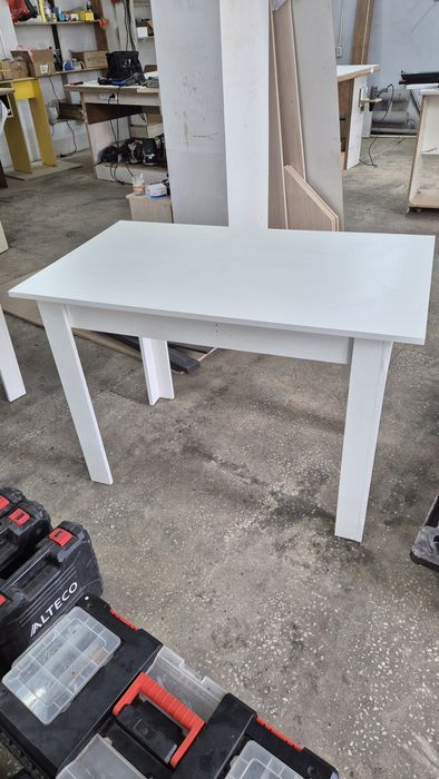 Стол обеденный чёрный