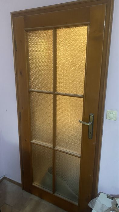 Интериорни врати от масив