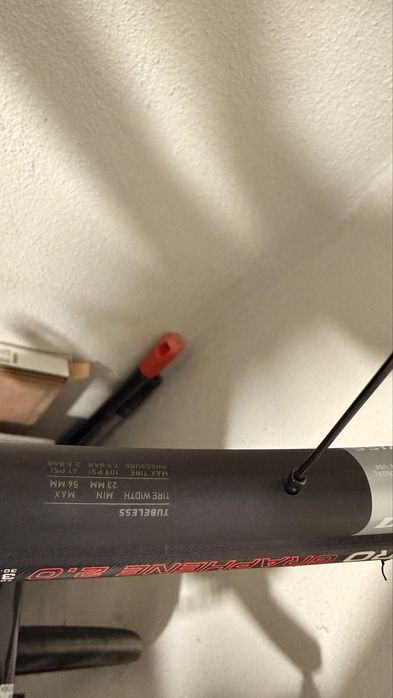 Шосейни капли DT Swiss PR 1400 Dicut 21mm - Като нови!