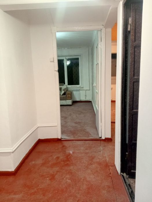 Продаётся  2 комнатная квартира