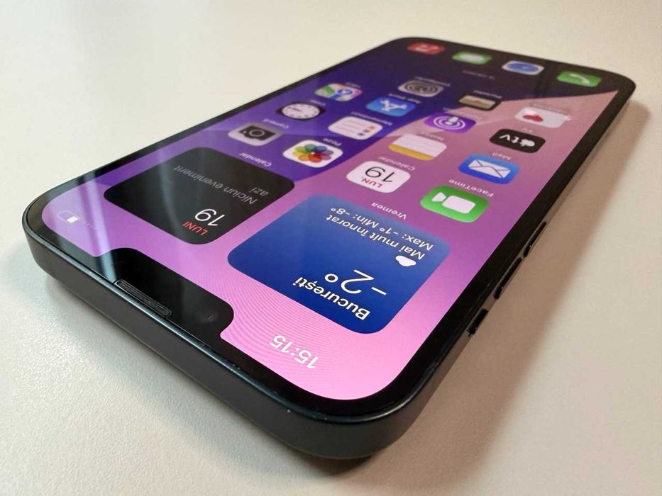  Apple / iPhone 14 Plus 128 Gb / Midnight