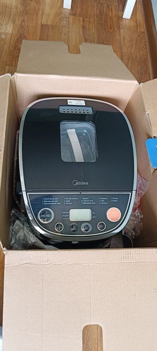 Хлебопечка Midea 7000 series