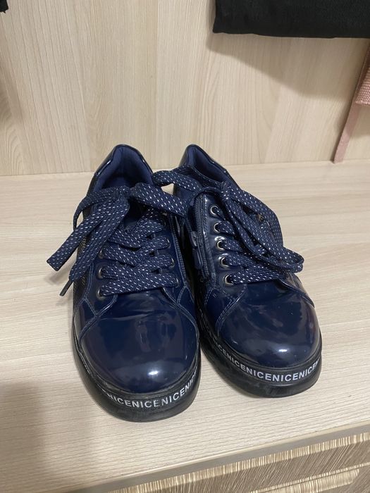 Осенние школьные ботинки