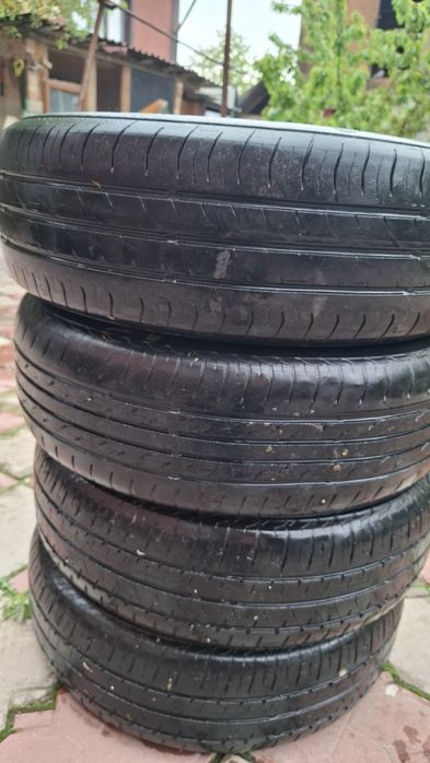 Продам шины комплект