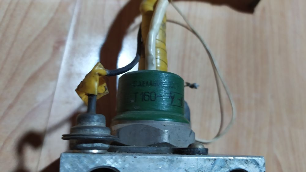 Тиристор Т- 160 силовой