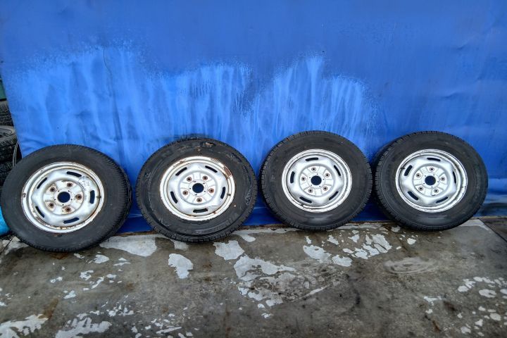 Jante tabla cu anvelope 16 - set 2160817 5 1/2JX16X56 215/65 R16 C CF