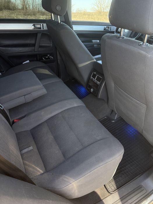 Unic proprietar vinde Touareg 2.5tdi 4x4 an 2005 manual , pe arcuri !