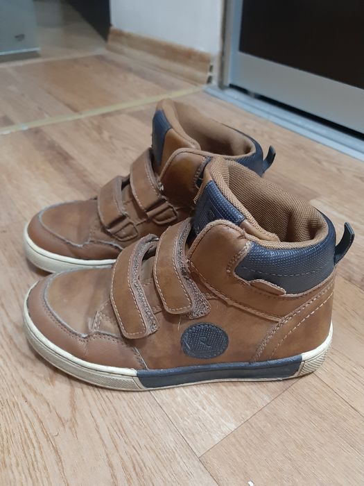 Продам обувь на мальчика 31 размер.