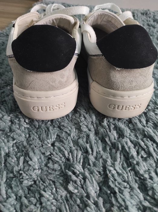Оригинални мъжки кецове Guess
