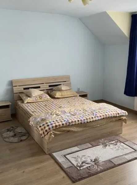 Дава се под наем Тристаен апартамент в Пловдив, Гагарин - 88 кв.м за 255 € - Снимка #1