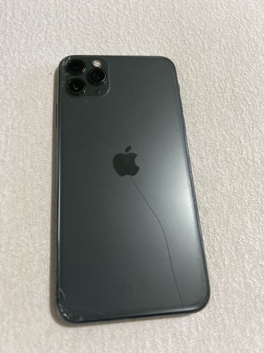 Заключен айфон 11 про макс
