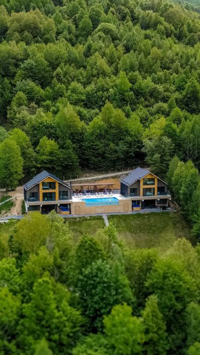 Cabana de inchiriat cu piscina infinity la munte DE LA 1000lei/NOAPTE