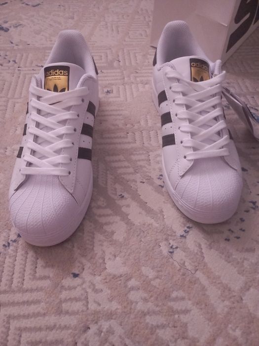 Adidas superstar
