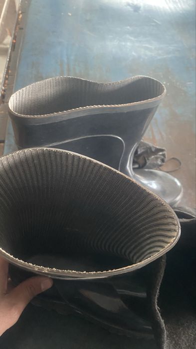 Продам сапоги резиновые