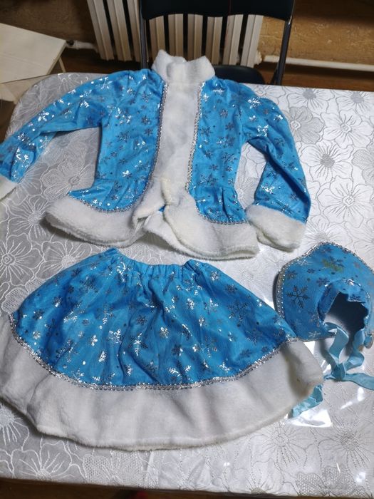 Одежда для девочки размер 2-4 годика