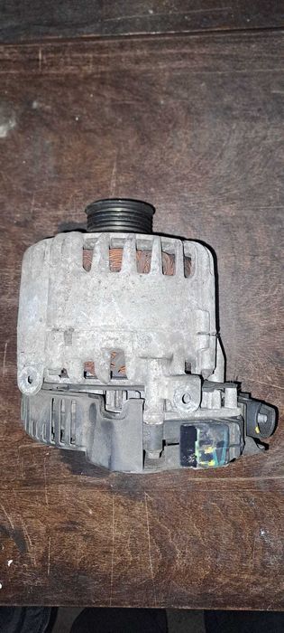 Alternator 1.6 HDI 180 A cu start - stop compatibil cu Peugeot 508 ,C5