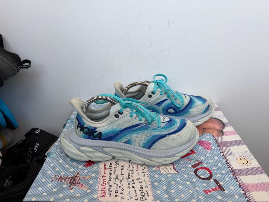 HOKA ONE ONE Clifton Edge Geometric''оригинални маратонки 38 номер