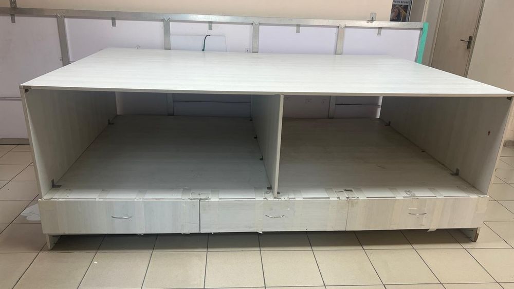 Продам  раскроенный стол