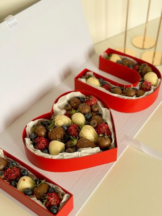 Клубника в шоколаде ЭКИБАСТУЗ!!!