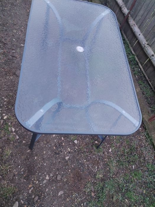 Masa dedeman fixa  metal + sticla,  6 persoane.