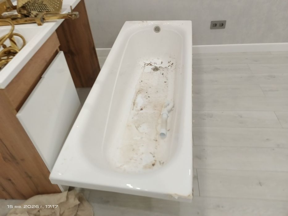 Инсталляция в заборе