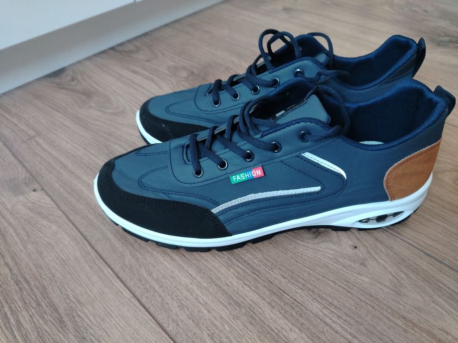 Кроссовки летние