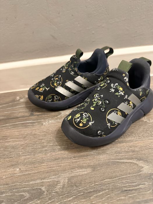 Кроссовки детские