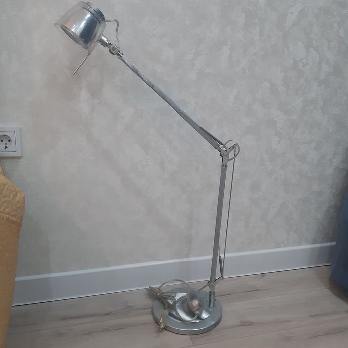 Настольная лампа 12000