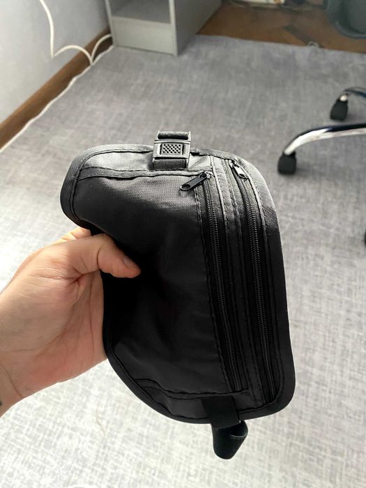 Чантичка за кръст за пътувания или трекинг